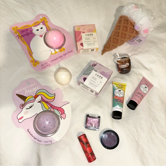 ✨ SPA DAY GIFT BUNDLE ✨ - Picture 1 of 5